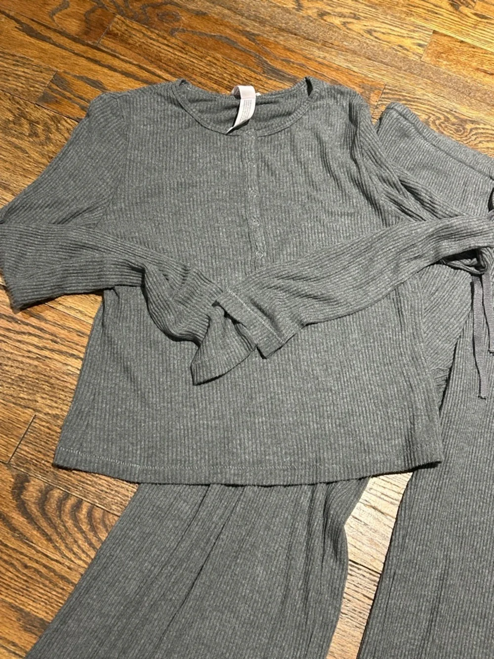 Ribbed Wide-Leg Lounge Pants & Top Set - Gray - Picture 2 of 6